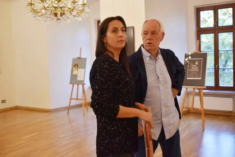 Wernisaż wystawy fotografii Kamili Szymczak na raciborskim zamku
